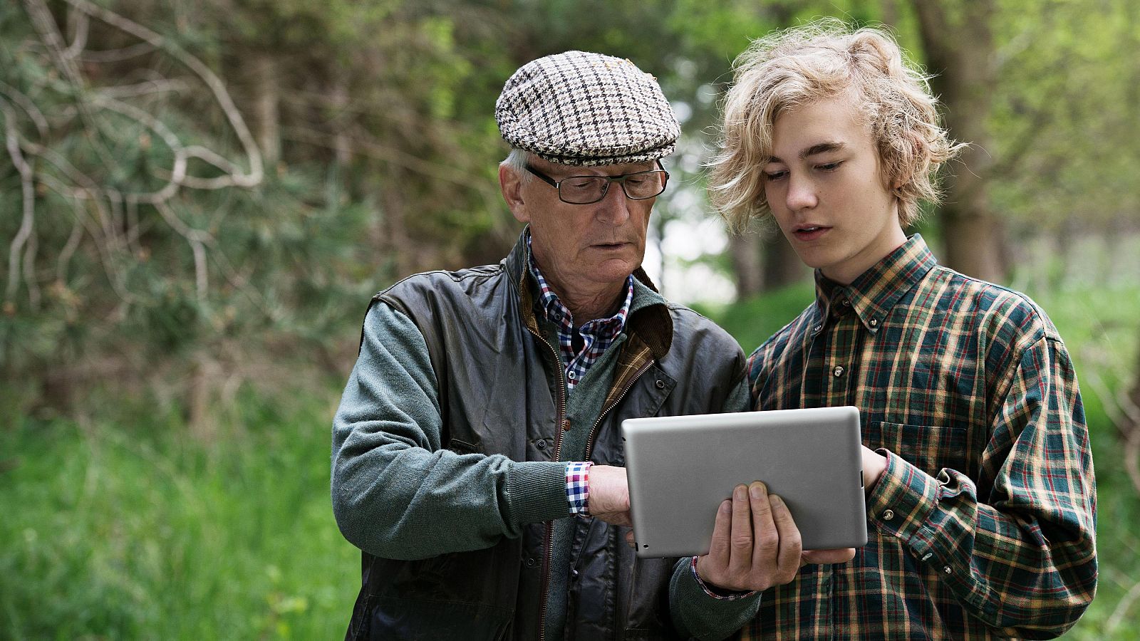 Brecha generacional entre los jóvenes y los baby boomers - Telediario 2 | Ver