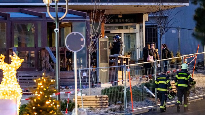 Telediario 2 - Unas bengalas pegadas a botellas de champán, principal hipótesis del origen del incendio de Crans-Montana