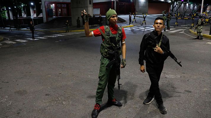 Fin de semana 24h - Venezuela despliega el ejército para la "defensa integral de la nación" frente al ataque de E.UU.