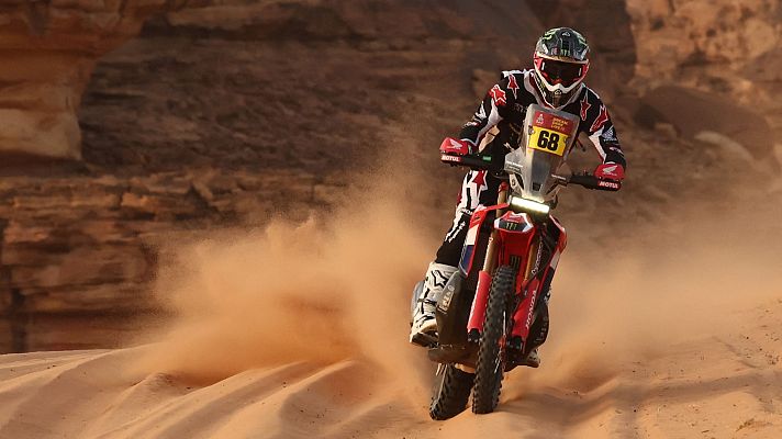 Los Deportes de La1 - Así ha sido la aparatosa caída de Tosha Schareina durante la tercera etapa del Dakar 2026