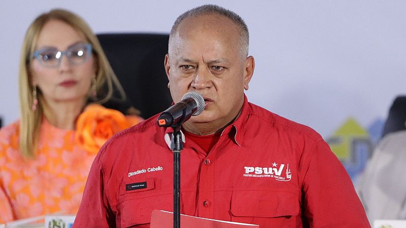 El Ejército y la Policía: los otros ejes del chavismo frente a la presidencia impuesta por Trump | Ver