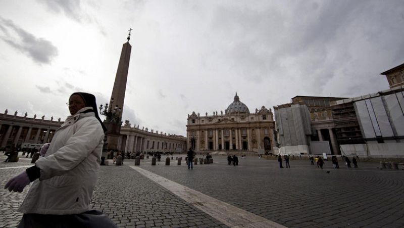 El anuncio de Benedicto XVI conmociona a Italia en plena campaña electoral 