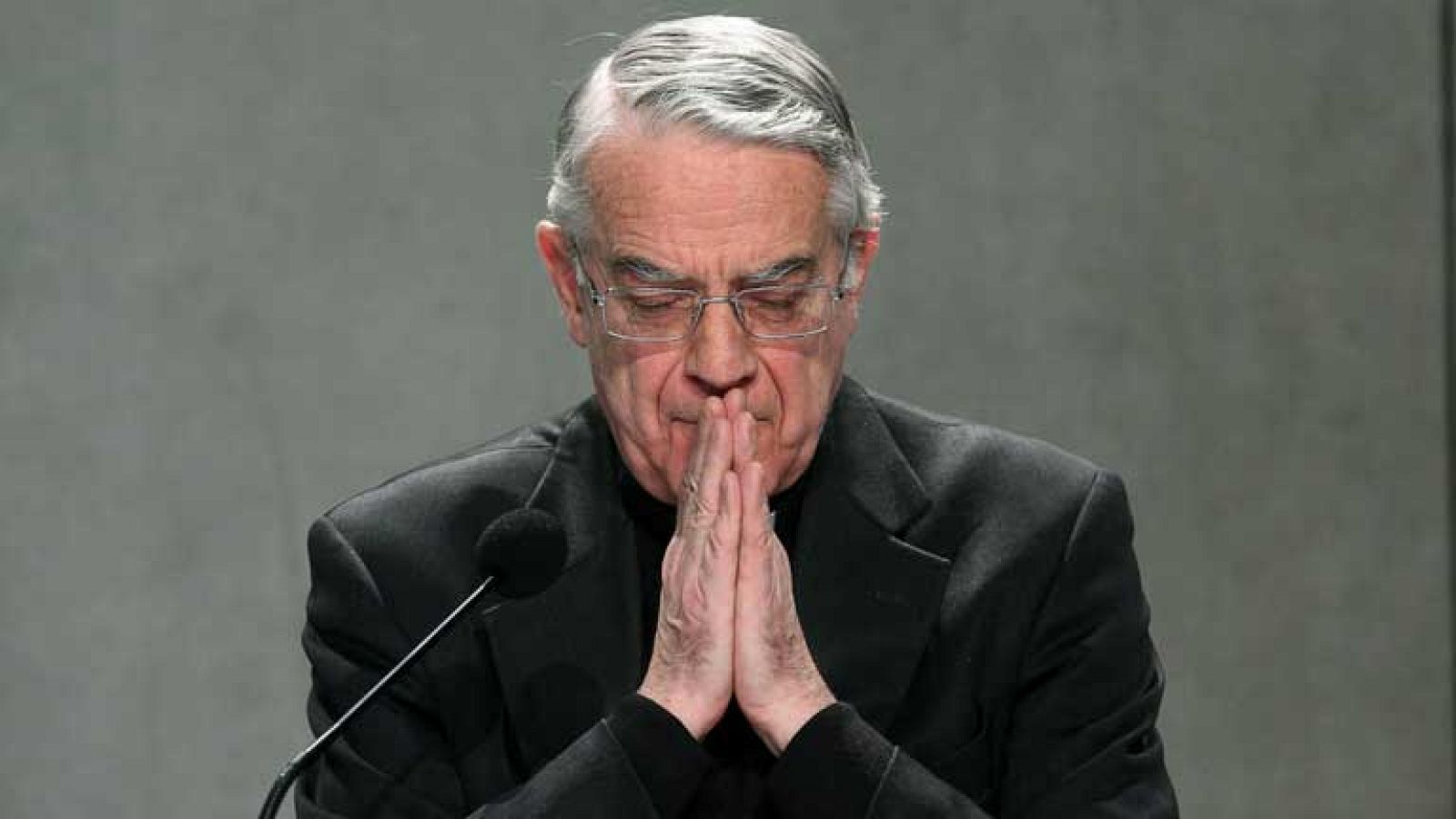 Federico Lombardi dice que el Papa está agradecido por los testimonios que recibe