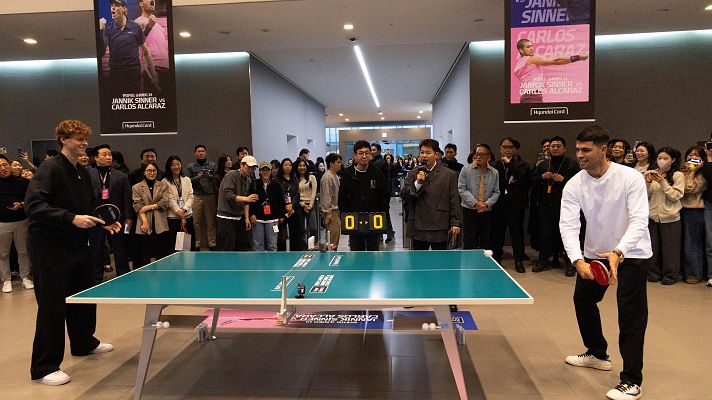 Los Deportes de La1 - Alcaraz y Sinner se divierten antes de su primer cara a cara del año, una exhibición en Corea del Sur