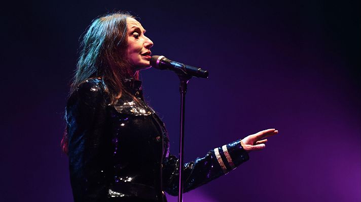 Telediario Fin de Semana - Luz Casal ilumina París