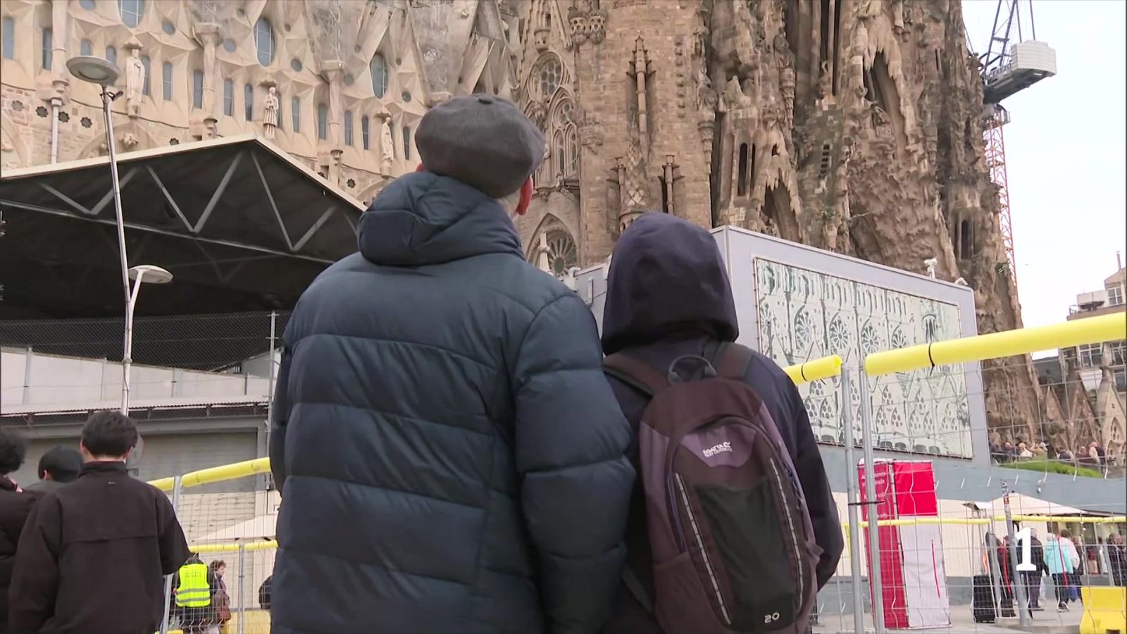 El turisme s'estanca i Catalunya és la comunitat que menys creix - L'Informatiu | Veure