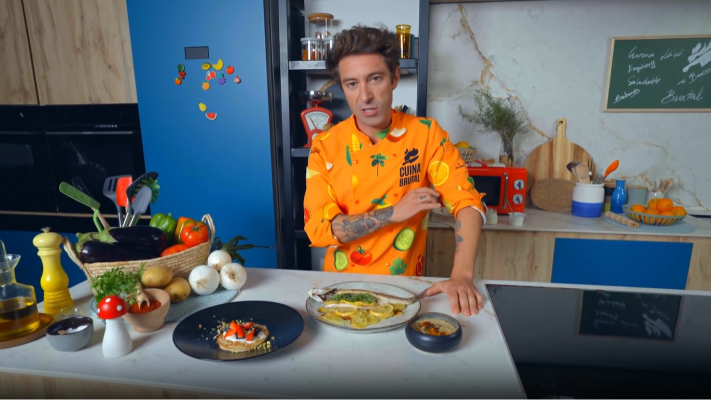 Cuina Brutal - Babaganuix, llobarro al forn i tacos de fruits vermells