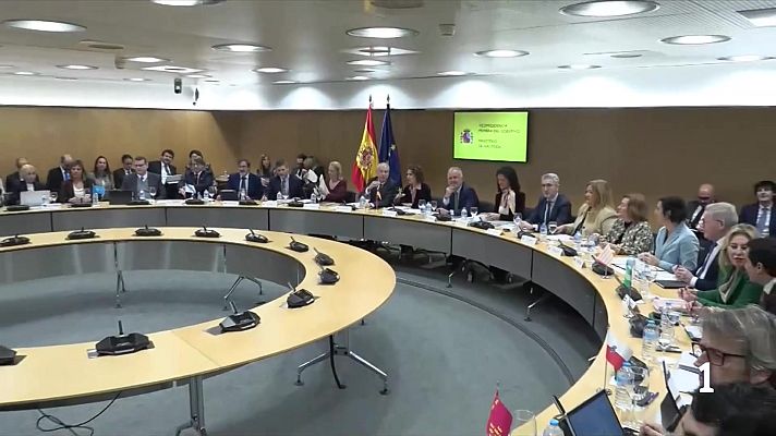 L'Informatiu - Reunió tensa entre el Govern i les comunitats pel nou model de finançament