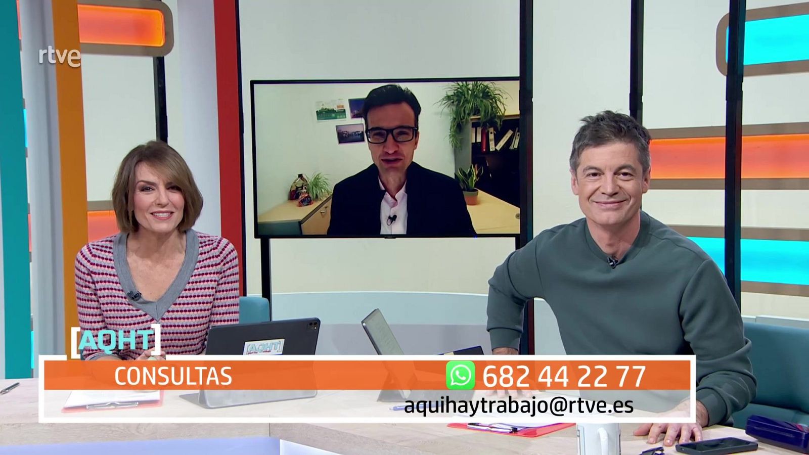 Iluminación en el centro de trabajo - Aquí hay trabajo | Ver