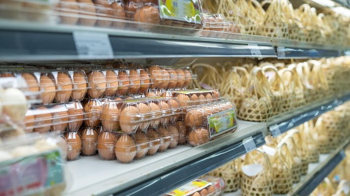 Telediario 1 - El precio de los alimentos no para de subir: el vacuno se encarece un 17% y los huevos se disparan más de un 30%