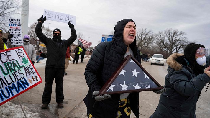 Telediario 2 - Las actuaciones del ICE que tiene atemorizados a migrantes en Estados Unidos