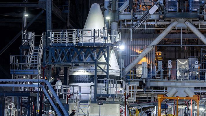 La tarde en 24h - Cuenta atrás para Artemis II: la NASA traslada el cohete SLS y la nave Orion a la plataforma de lanzamiento