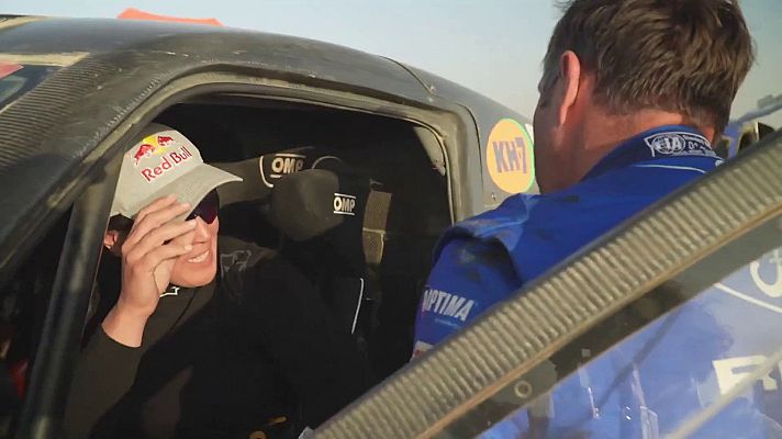  - Laia Sanz remolca a Nani Roma para que el español consiga de forma agónica el podio en el Dakar 2026