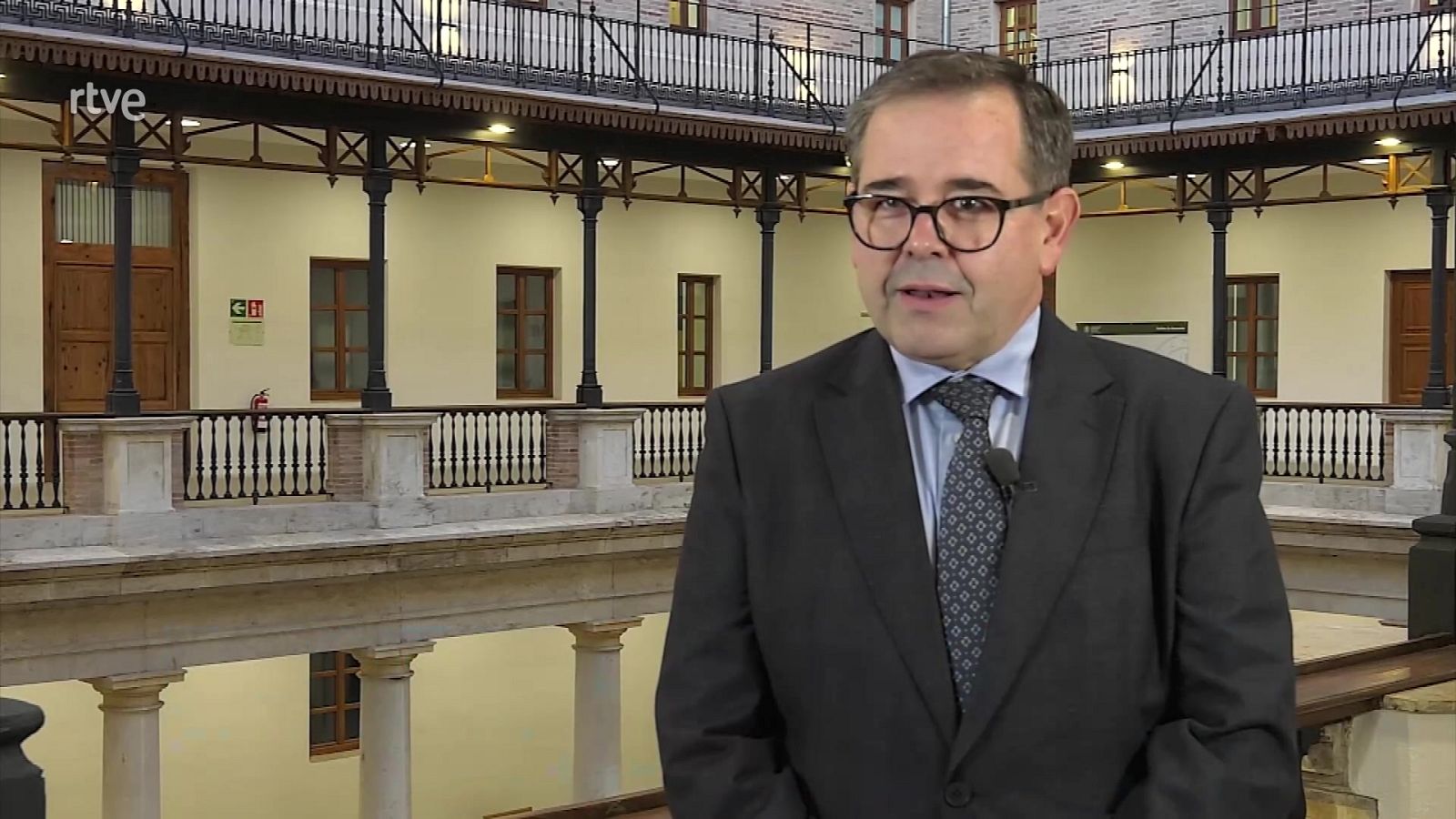 Testimonio - Una Universidad centrada en las personas - Testimonio | Ver