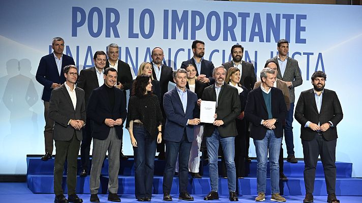 Telediario Fin de Semana - Feijóo insta a Sánchez, rodeado de sus presidentes autonómicos, a "reiniciar" la financiación: "Retire el modelo y hablaremos"