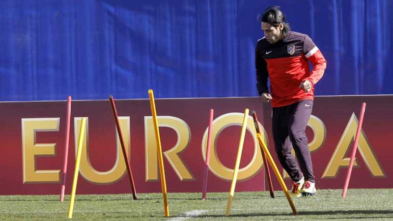  Al Atlético le esperan dos partidos por semana mínimo las próximas tres. Simeone ya ha dicho que habrá rotaciones. Por primera vez esta temporada, Arda y  Falcao entran en una lista de la Europa League.