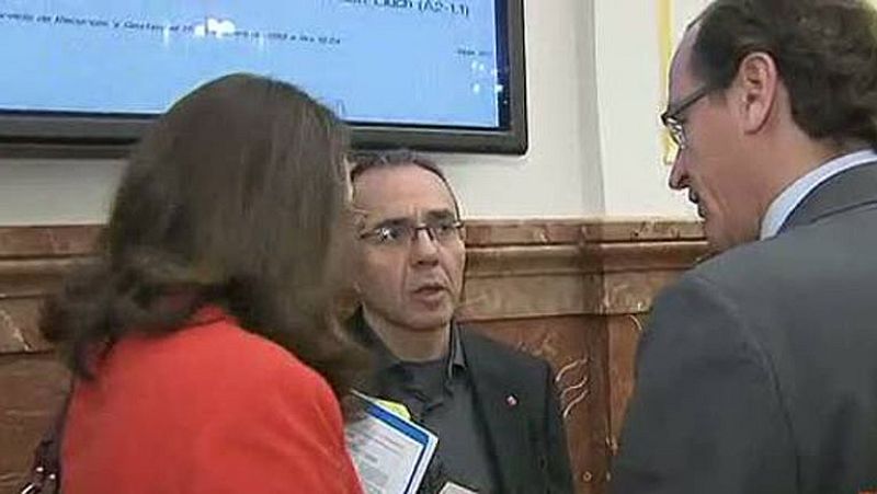 PSOE y PP pactan tramitar de urgencia la iniciativa popular de desahucios