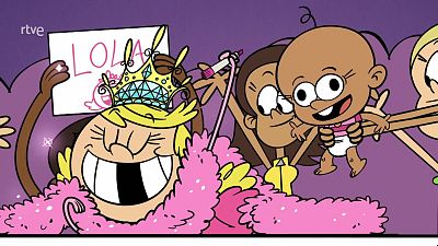 De viaje, la reina de las cámaras - Una casa de locos | Ver