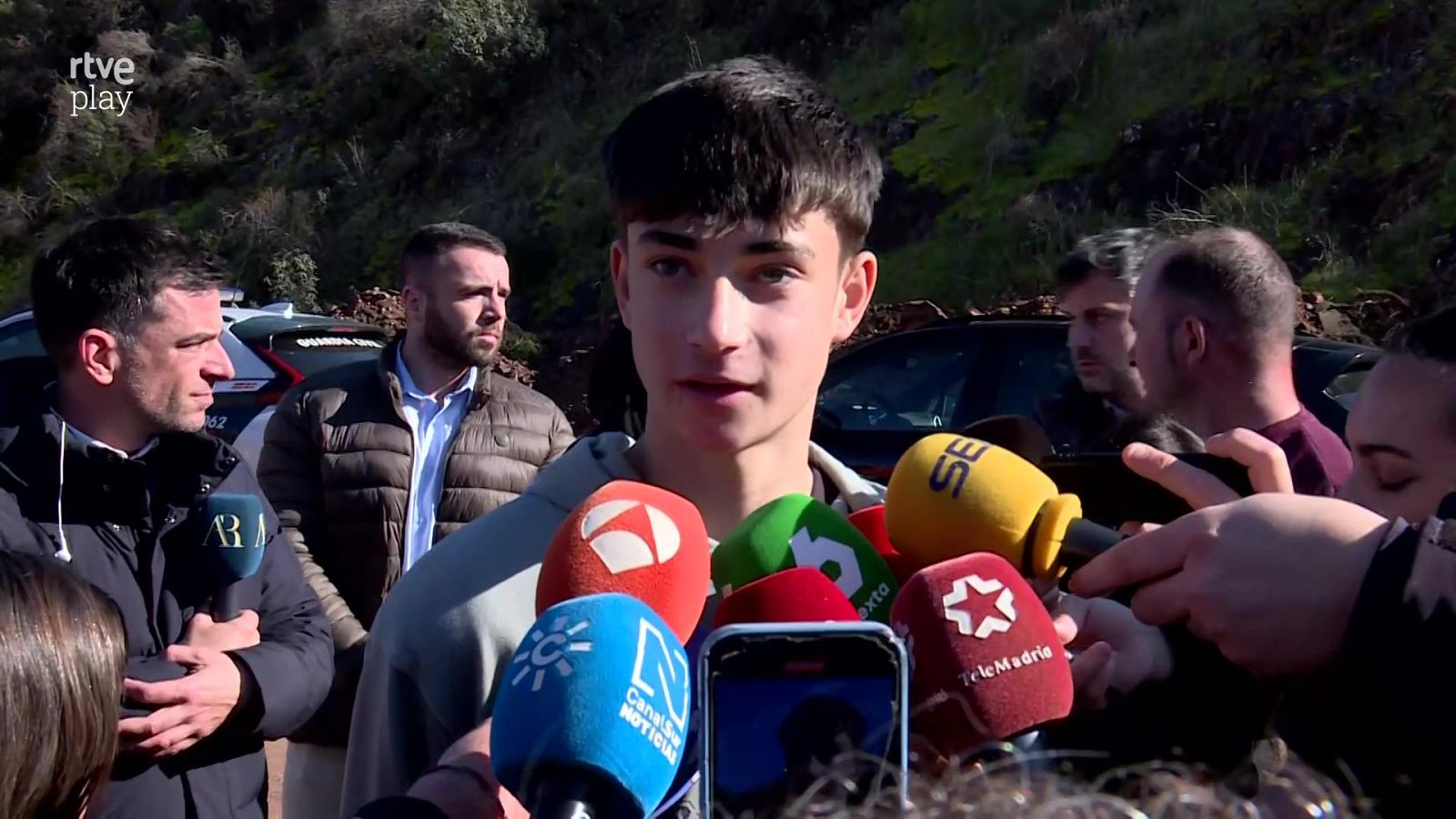 Julio, el héroe de Adamuz de 16 años, que acudió a ayudar a las víctimas - La hora de La 1 | Ver