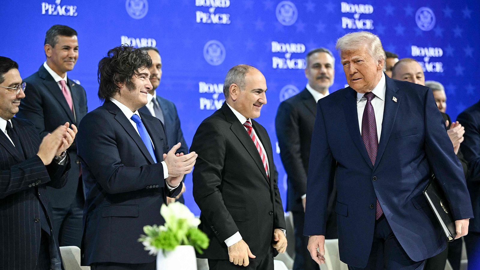 Trump dice que hablará con España por no aumentar al 5% su gasto en defensa - Informativo 24h | Ver