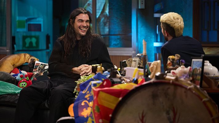 La Revuelta - Oliver Laxe: "Me pregunto qué terapia harán los reyes"