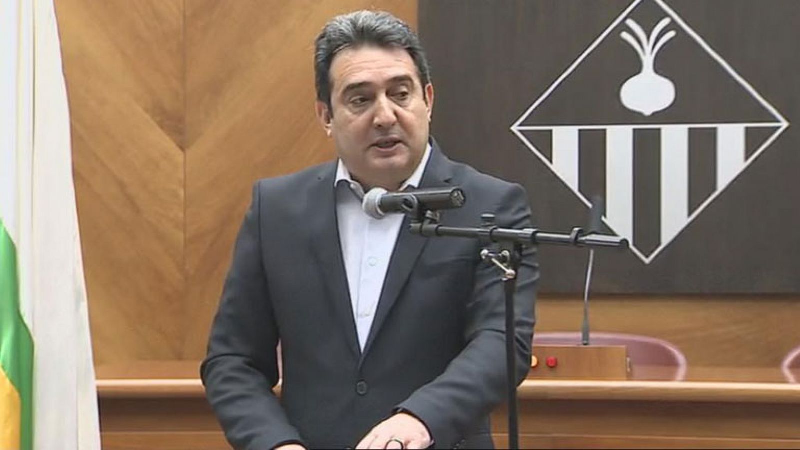 El alcalde de Sabadell, el socialista Manuel Bustos, anuncia que deja el cargo