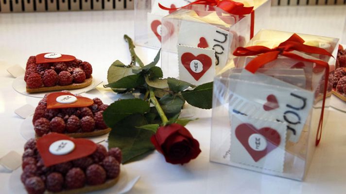 Miles de parejas celebran el día de San Valentín