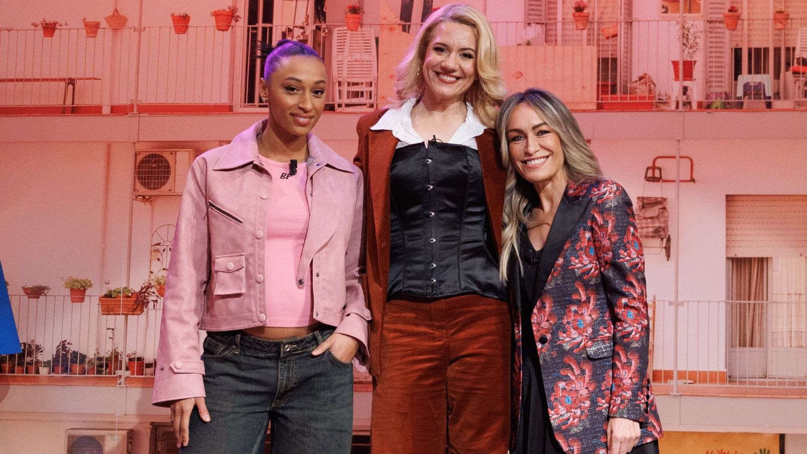 Al cielo con ella - Al cielo con... Ana Peleteiro y Luján Argüelles | Ver