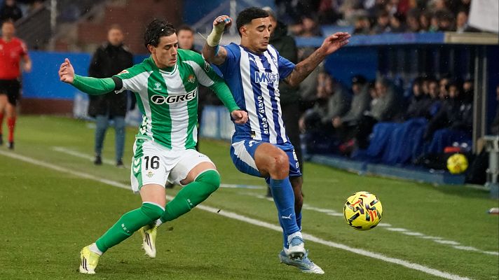 Resúmenes de LaLiga - Deportivo Alavés - Real Betis: resumen del partido de la 21ª jornada de Liga | Primera