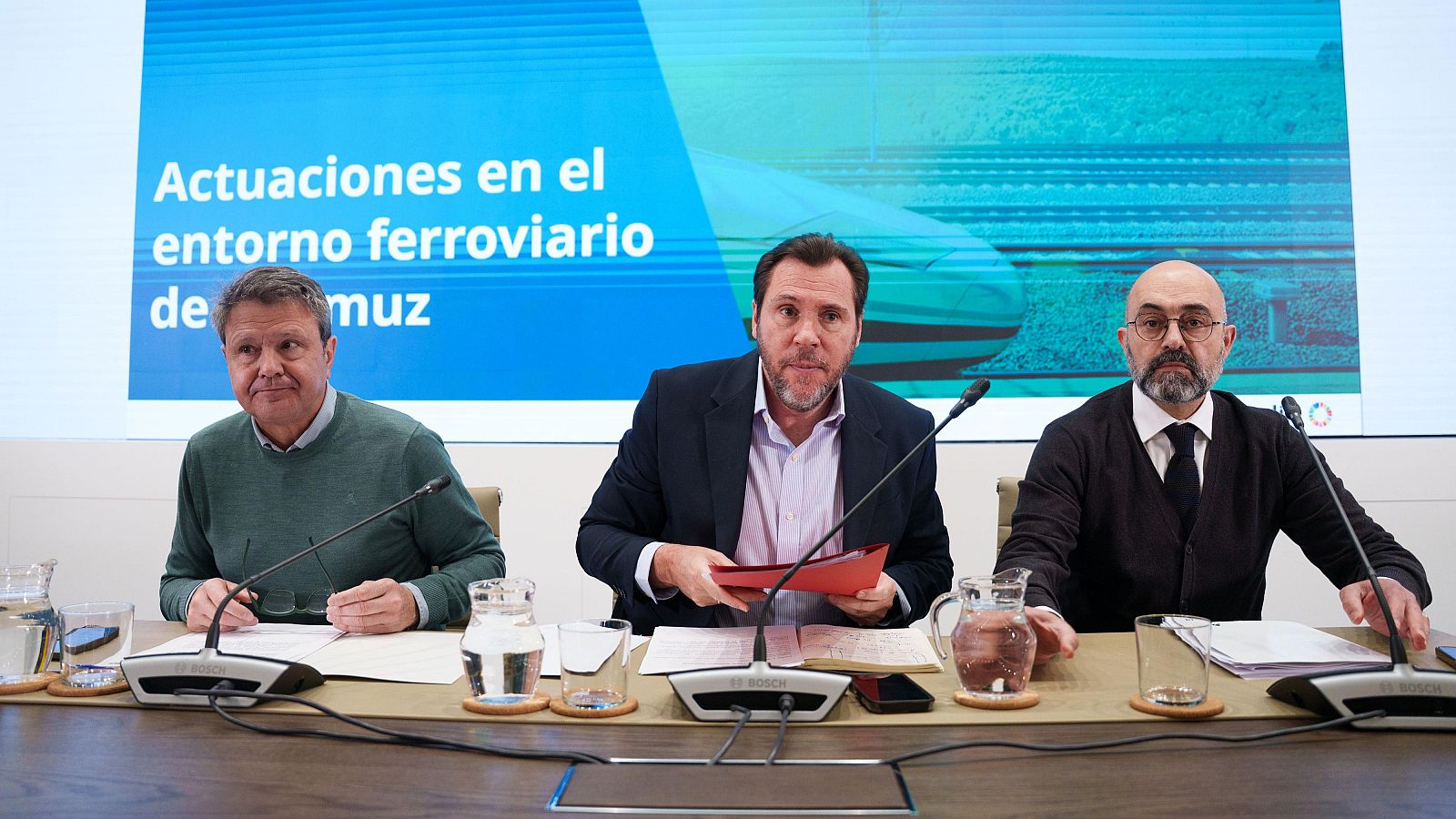 Accidente ferroviario en Adamuz: Puente señala a un posible defecto de fábrica del carril - Telediario 2 | Ver