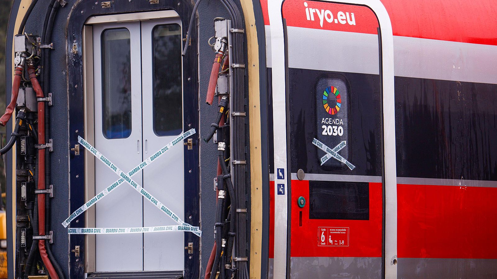 Sánchez respalda la gestión de Puente y el PP exige su dimisión | Ver