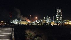 Murcia activa las alertas por el incendio de una refinería de Repsol