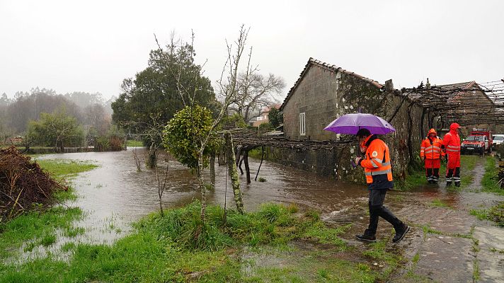 Aviso rojo en el interior de Pontevedra por el temporal - Telediario 2 | Ver