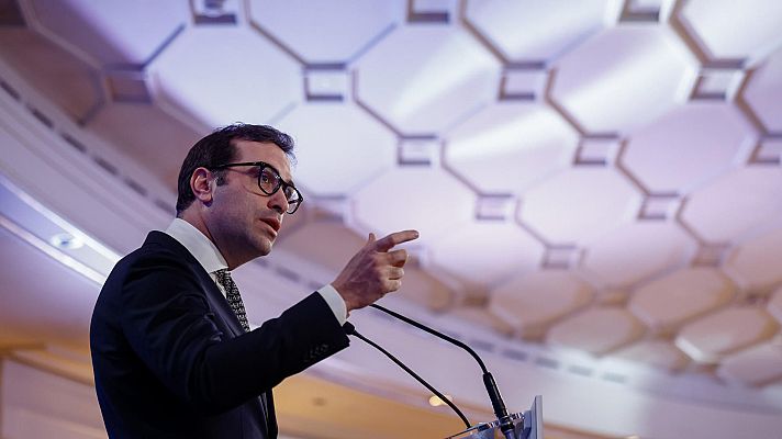 Cuerpo, sobre el alza del SMI: \"Es una muy buena noticia\" - La hora de La 1 | Ver