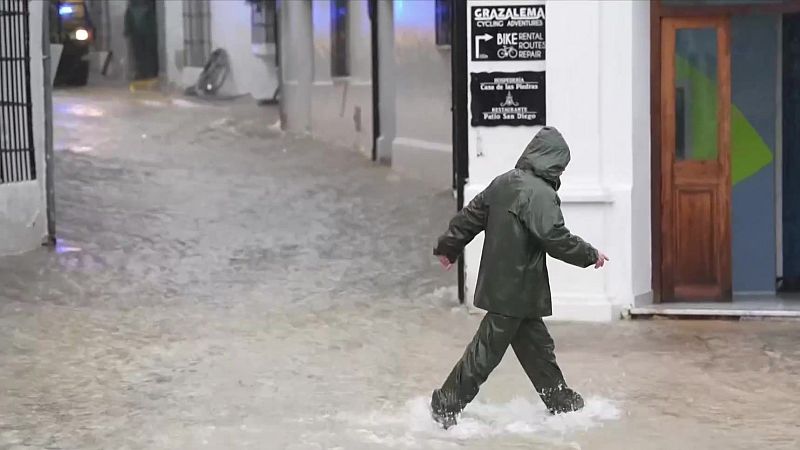 Temporal en Grazalema: 400 litros y desalojos por la lluvia - Informativo 24h | Ver