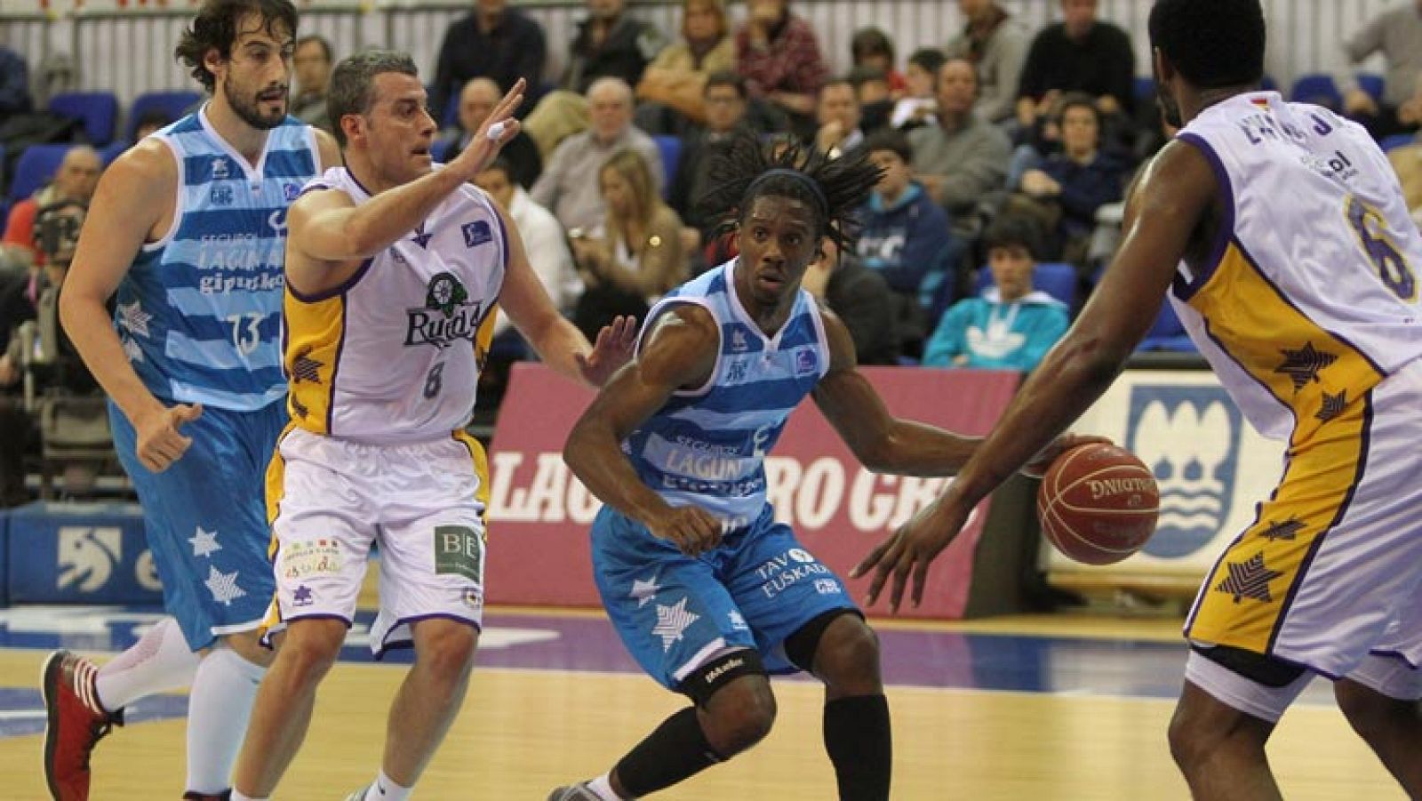 Lagun Aro 94-78 Blancos de Rueda