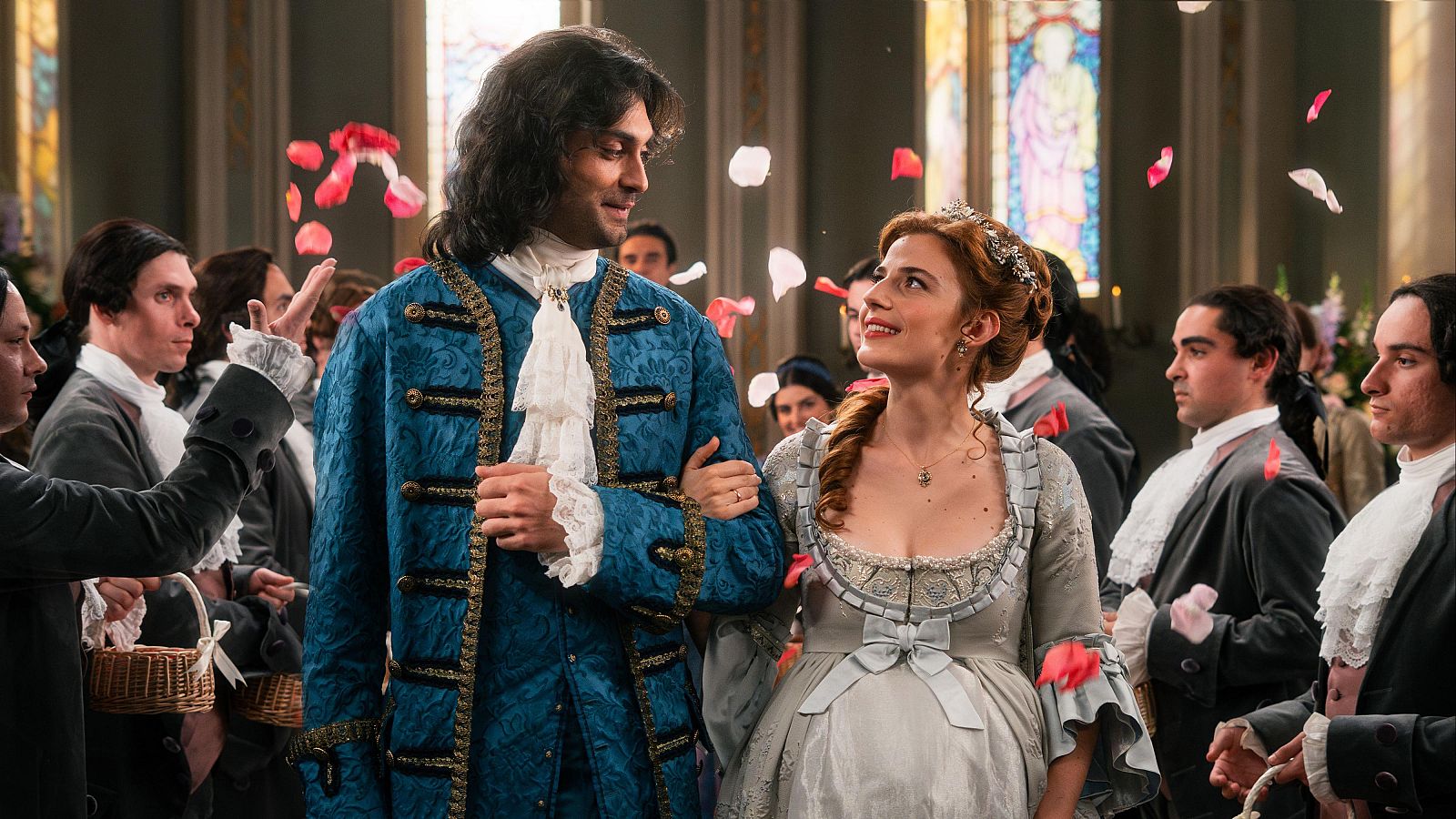 {lastMultimedia.title}}