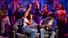 La Revuelta | Alba Flores se estrena como cantante con "Flores para Antonio"