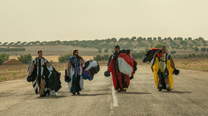 \"La fiera\", película sobre la temeraria pasión al salto base - Telediario 2 | Ver