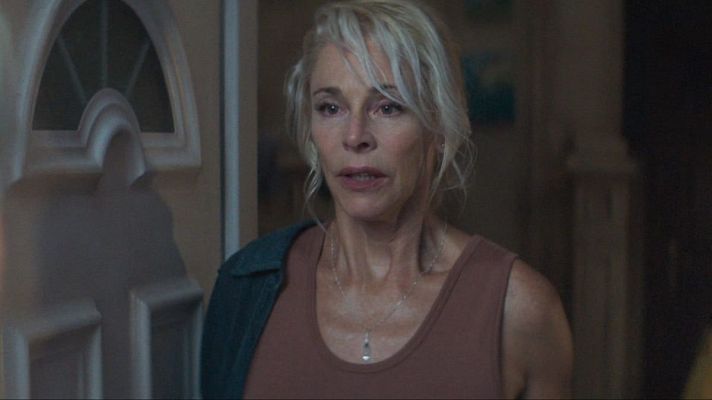 Belén rueda vuelve al terror con la película 'El vestido' - Telediario 1 | Ver