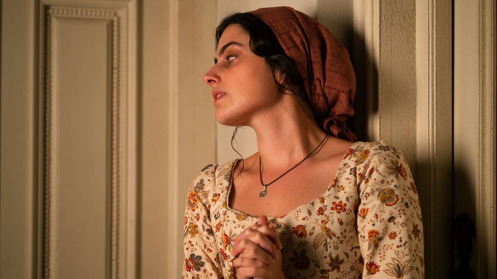 {lastMultimedia.title}}