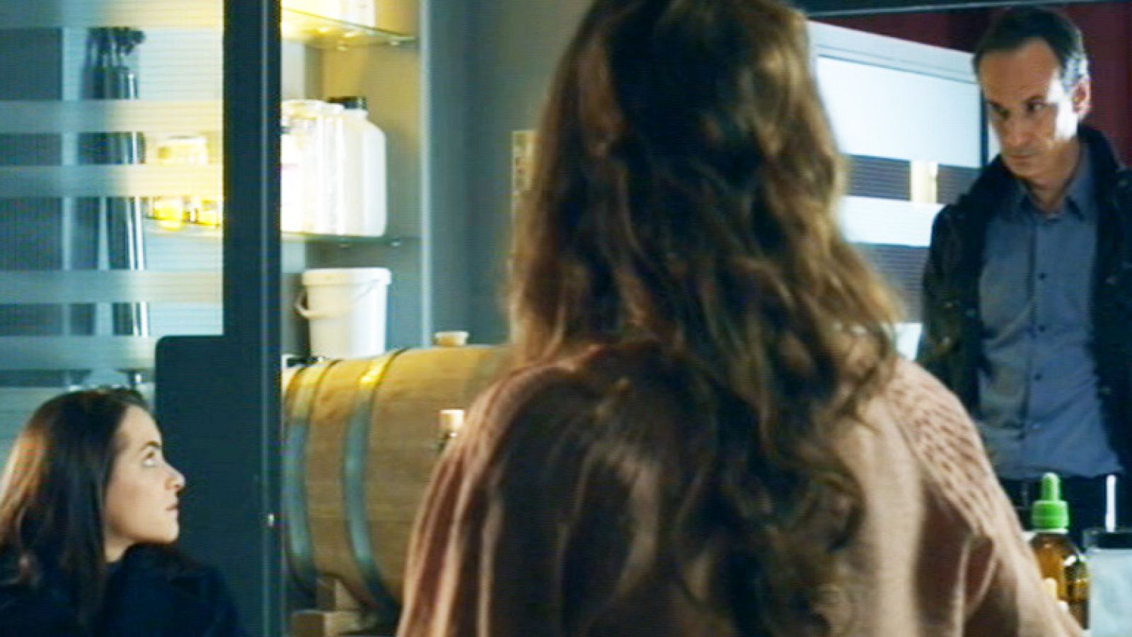 Gran Reserva - "Sara, no quiero que sigas viviendo aquí" | Ver