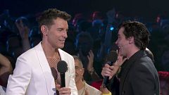 Jesús Vázquez y Javier Ambrossi cantan "Y yo te besé"
