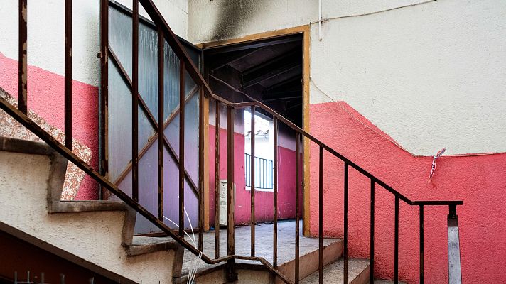 Duelo en Manlleu por la muerte de cinco jóvenes - Telediario 1 | Ver