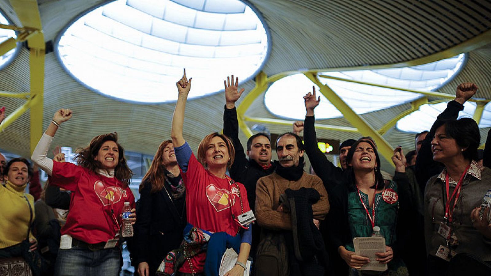 Telediario 1: Iberia se reúne con el comité de huelga en la tercera jornada de paros | RTVE Play