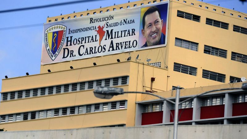 La imagen de Chávez se convierte en un símbolo e inunda Caracas