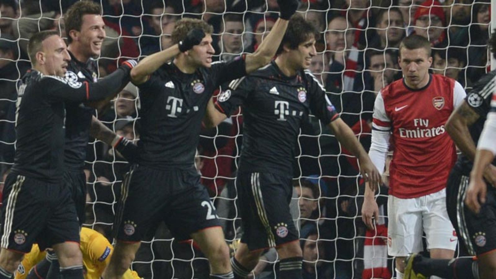 Telediario 1: El Bayern muestra su candidatura a la Champions | RTVE Play