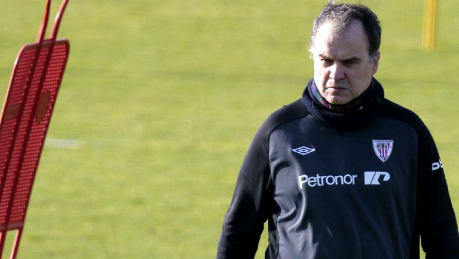 Telediario 1: Bielsa celebra sus 100 partidos en el Athletic con un derbi | RTVE Play