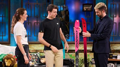 Oriol Cardona, Ana Alonso y Bala en Lengua de signos