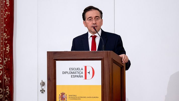 Albares dice que los 30.000 españoles en Oriente están \"bien\" - Informativo 24h | Ver